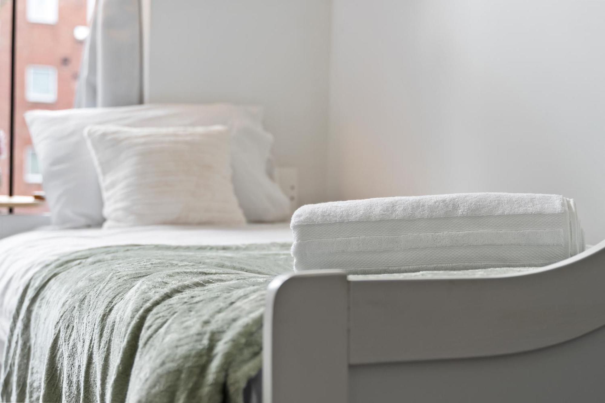 Free Parking-Contractors-Families-Comfortable * Birmingham